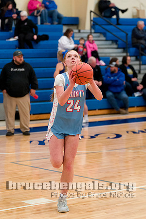 241206 beth-300